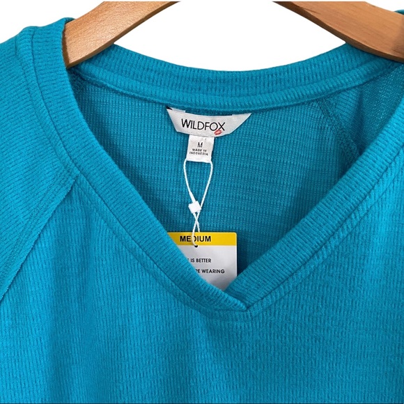 WILDFOX Blue Haley V-Neck Brushed Fleece Pullover Sweatshirt Size Medium… - Picture 3 of 5